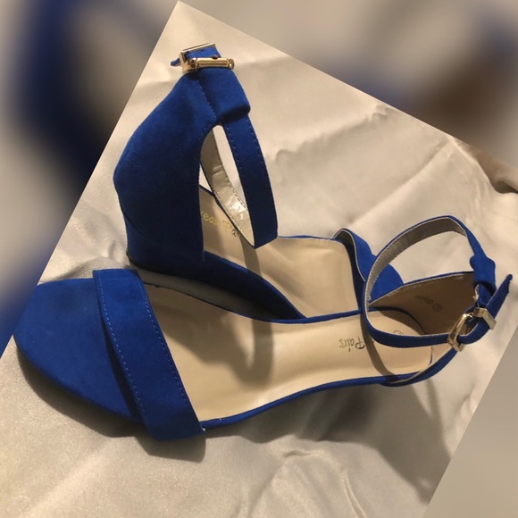 Deep Blue Wedges - Picture 4 of 5